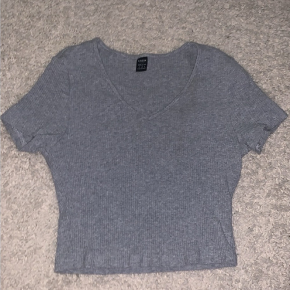 This shirt does run a little small.